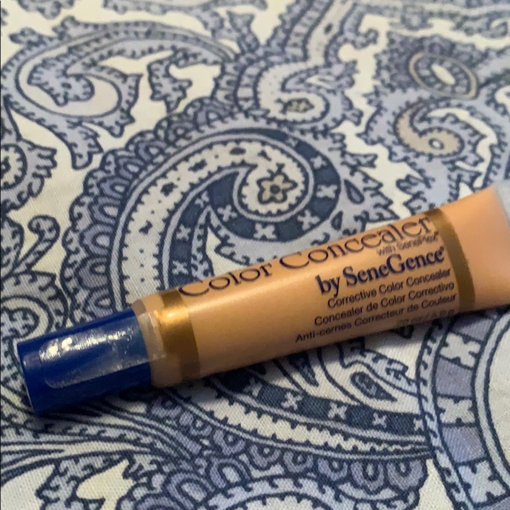 Color Concealer- Medium - SeneGence